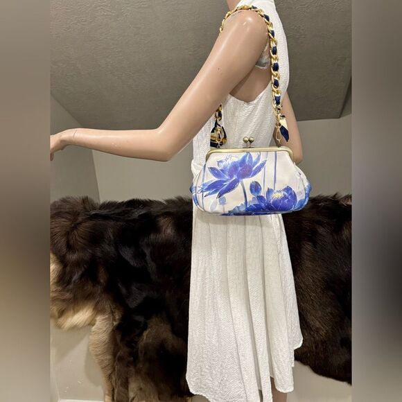 Vintage Style Handmade Cowhide Leather Lotus Print Kisslock Purse, Multi Use Bag - Picture 8 of 13